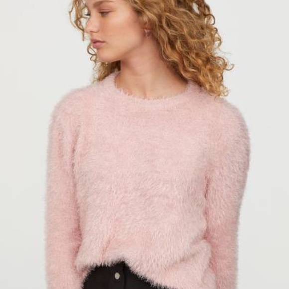 H&M Sweaters - H&M fluffy, fine-knit sweater H&M Sweaters - H&M fluffy, fine-knit sweater